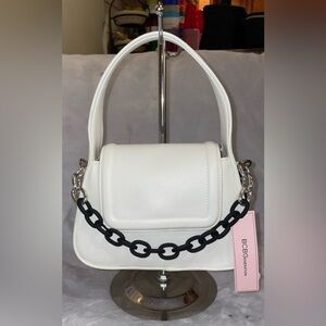 BCBGeneration NWT White Satchel/Crossbody Chunky Black Chain Chic Classic Y2K